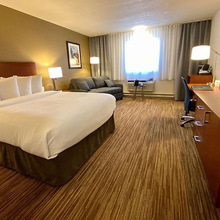 Quality Inn & Suites Matane Exterior foto